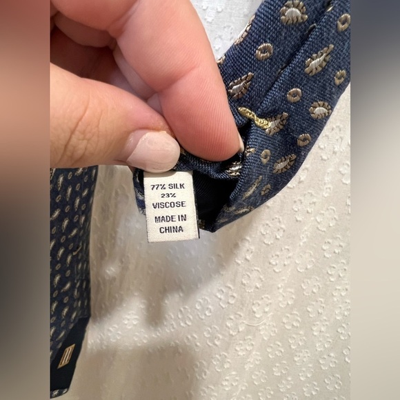 Navy Silk Tie with Small Paisley Pattern‎ 62"L - Picture 6 of 6